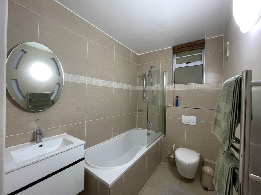 2 Bedroom Property for Sale in Summerstrand Eastern Cape